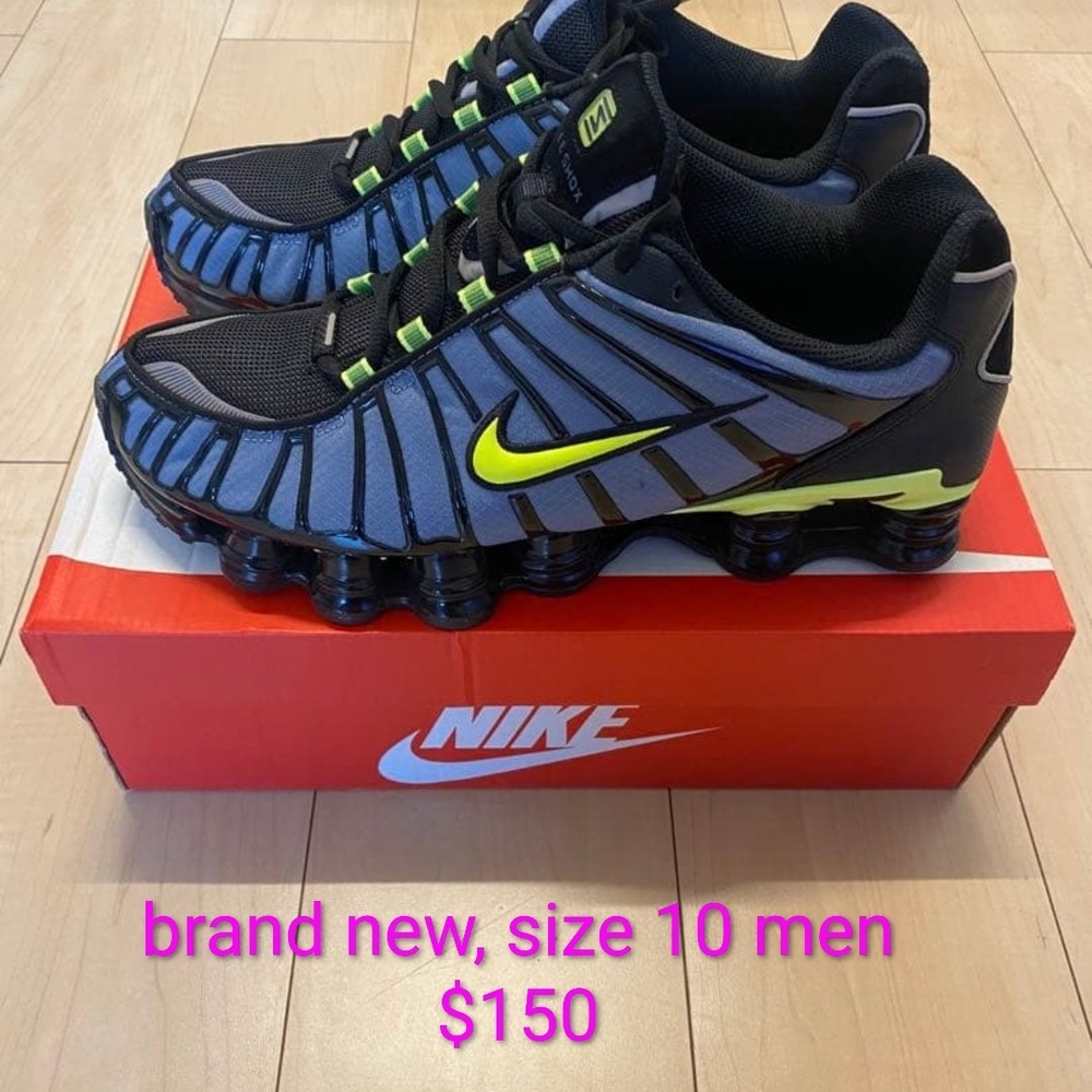 Nike Black and Gray Athletic Shoes